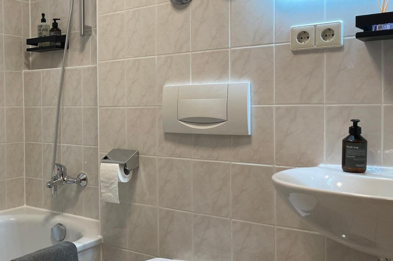 Апартаменты Lamiacasa Business-Family-Near Bosch-Airport Реннинген Экстерьер фото